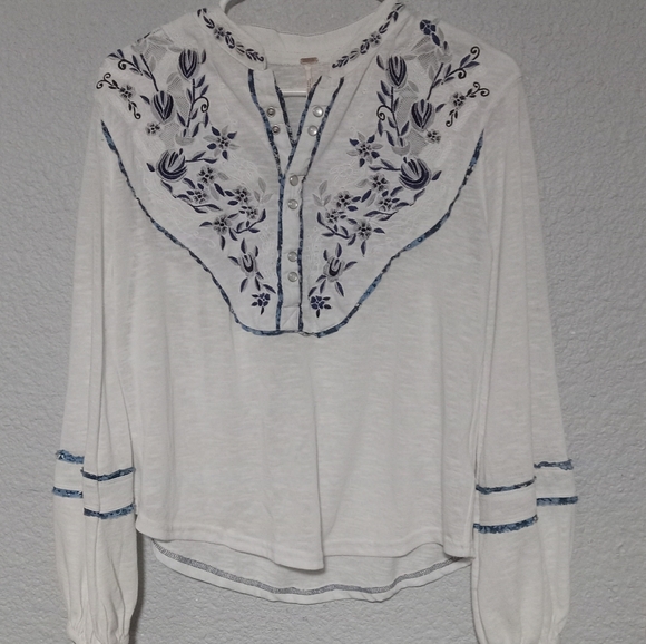 Free People Tops - Free People blouse.